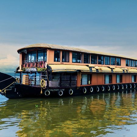 فندق Harmony Houseboats Alappuzha المظهر الخارجي الصورة