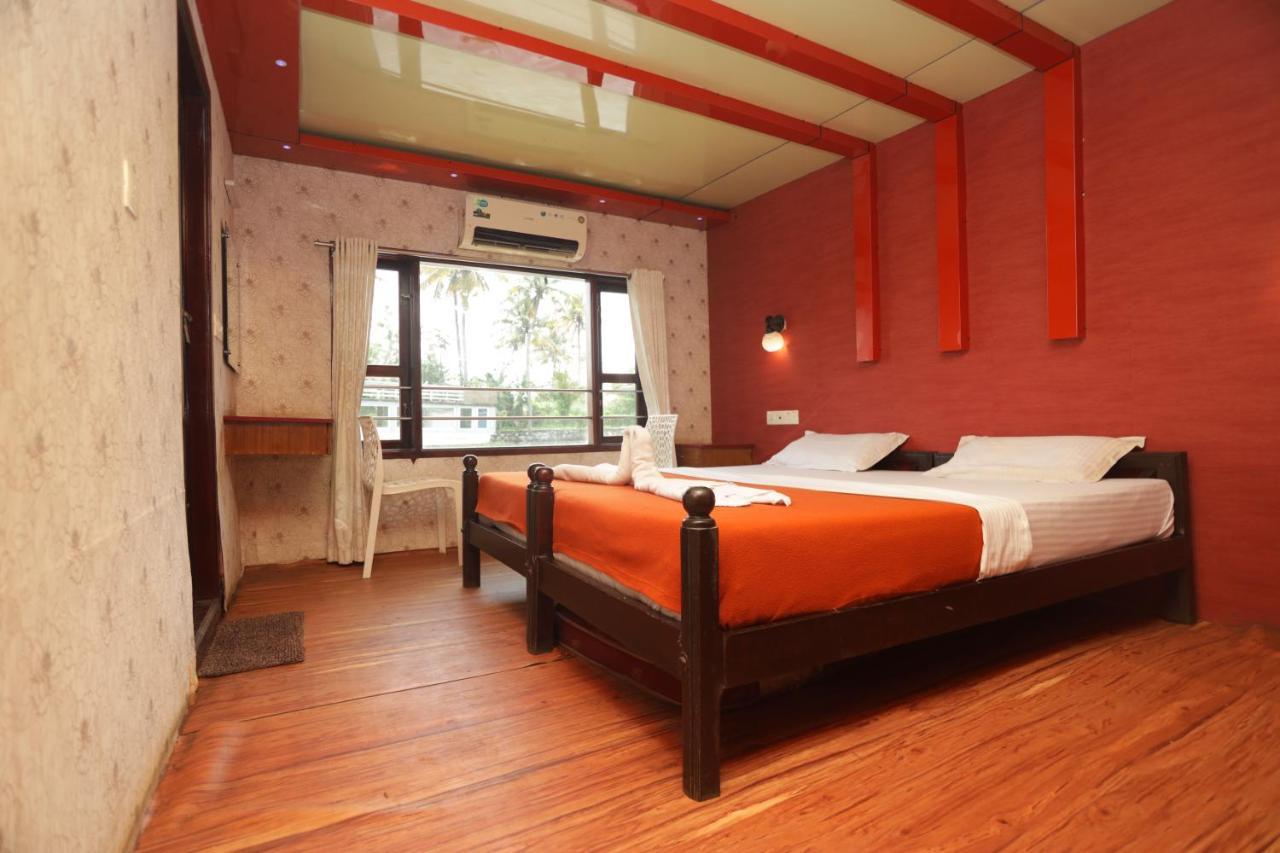 فندق Harmony Houseboats Alappuzha المظهر الخارجي الصورة