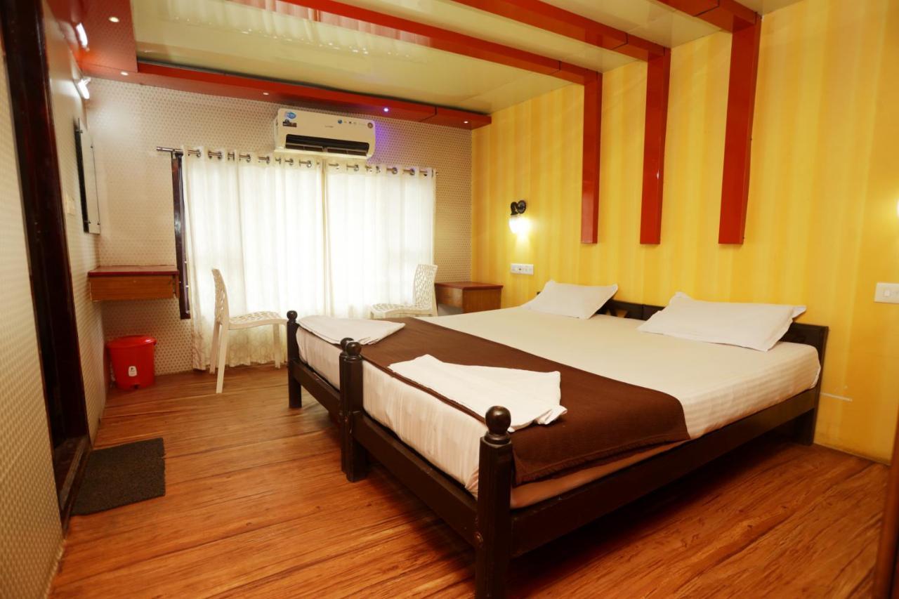 فندق Harmony Houseboats Alappuzha المظهر الخارجي الصورة
