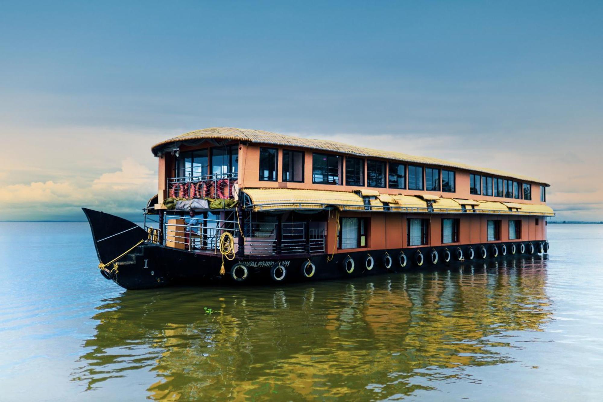 فندق Harmony Houseboats Alappuzha المظهر الخارجي الصورة