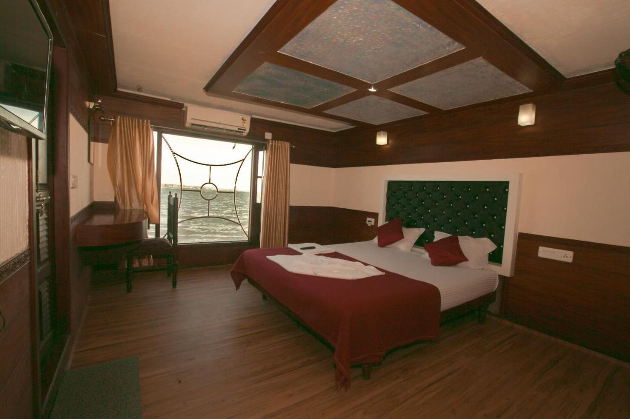 فندق Harmony Houseboats Alappuzha المظهر الخارجي الصورة